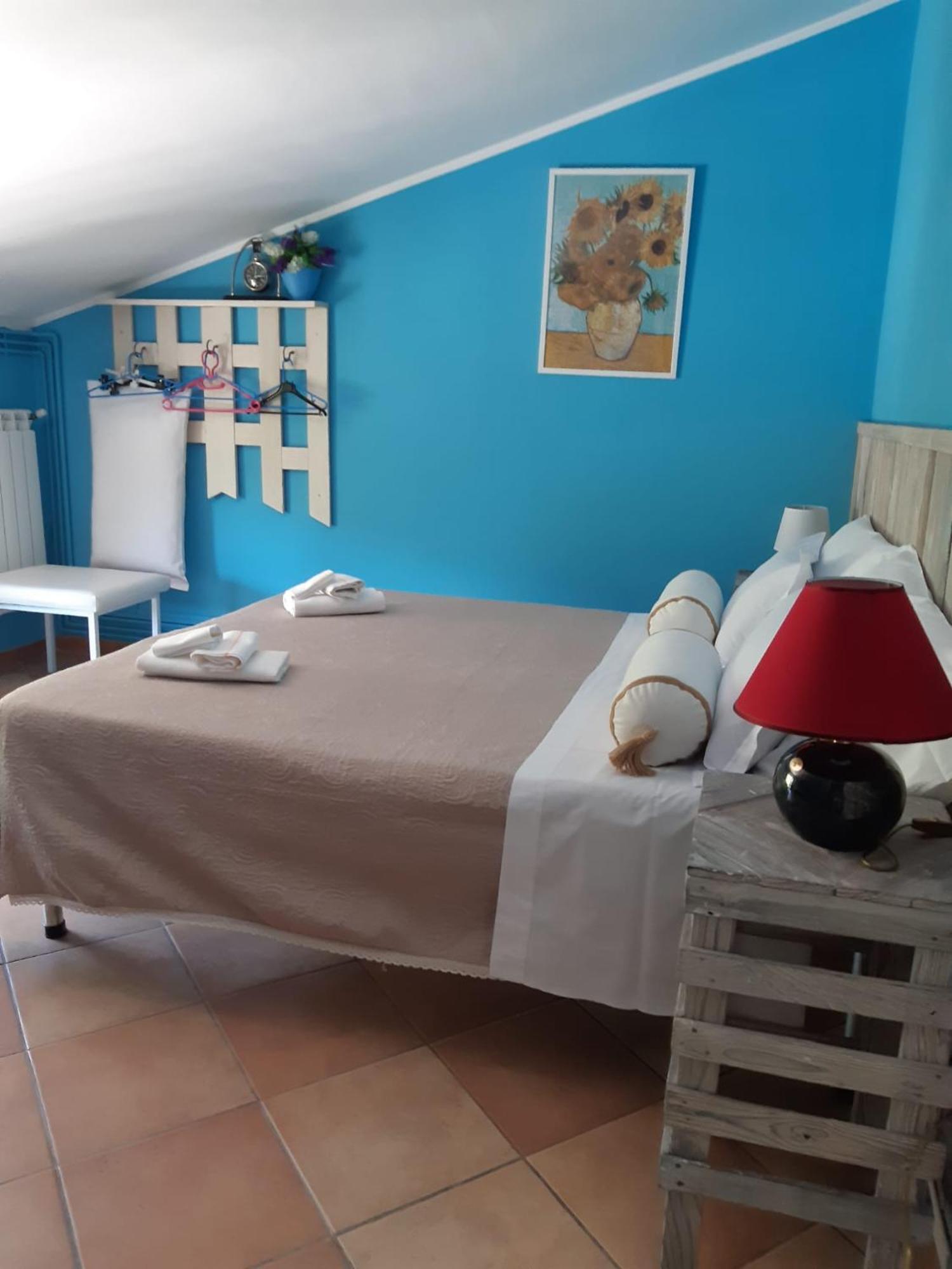 Bed and Breakfast Il Girasole Castelvecchio Calvisio Экстерьер фото